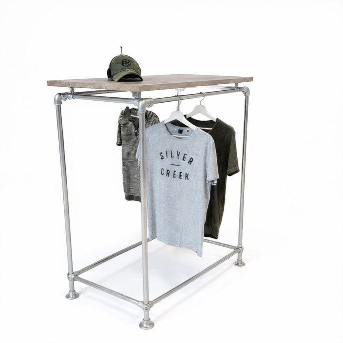 Steigerbuis kledingrek Stijl