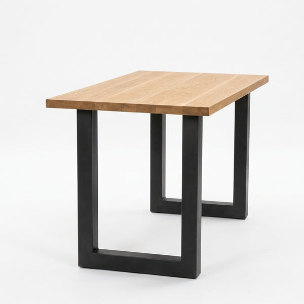 Hoge bartafel eiken naturel met massief eikenhouten blad en zwart metalen U-poten in industriële stijl.