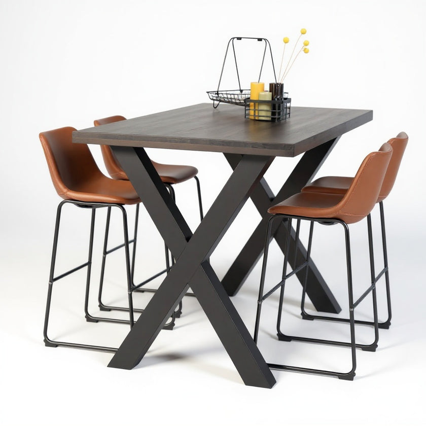 Hoge bartafel San Francisco met 4 barkrukken en een blad in de kleur zwart en de stalen poten zijn zwart gepoedercoat.