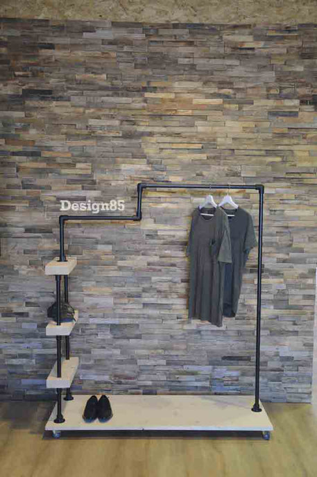 Houten Kledingrek Eigentijds