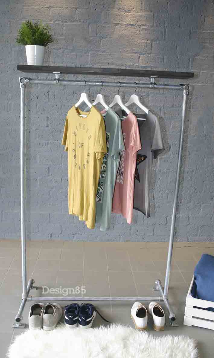 Houten kledingrek Pittig