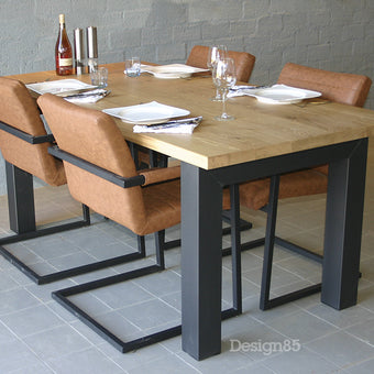 Industriële Eiken Eettafel Hagel