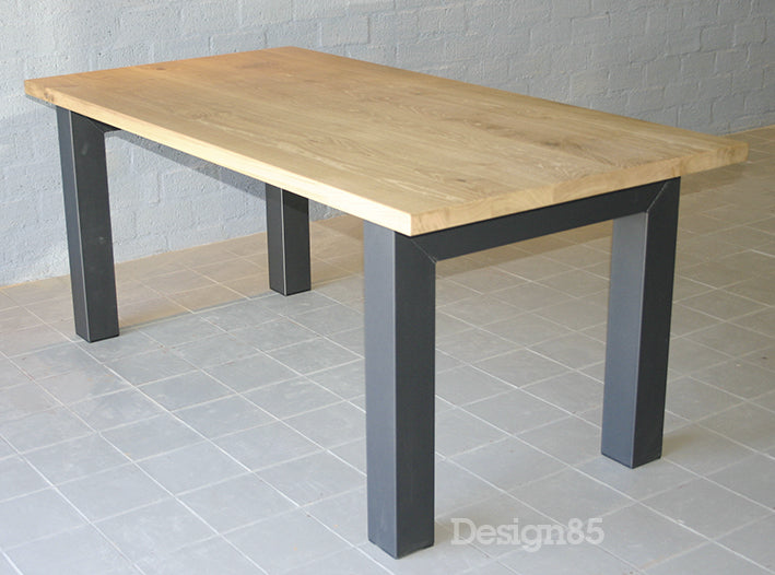 Industriële Eiken Eettafel Hagel