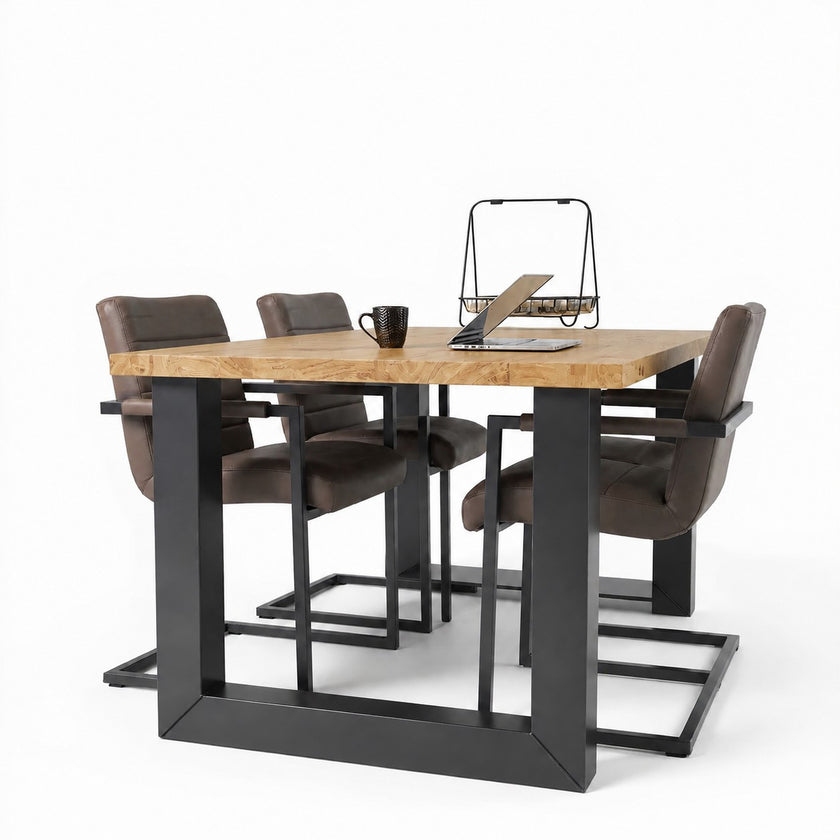 Industriële eiken eettafel Regen sand met zwart stalen frame en massief eiken tafelblad