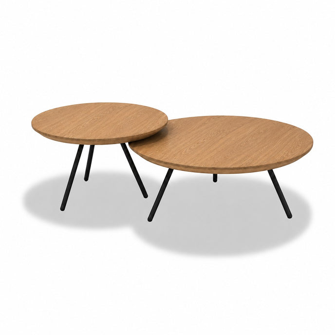 Ronde salontafel Nova met zandkleurige eiken tafelbladen en zwarte metalen poten