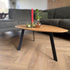 Salontafel industrieel Kiezel als eikenhouten blikvanger in modern interieur