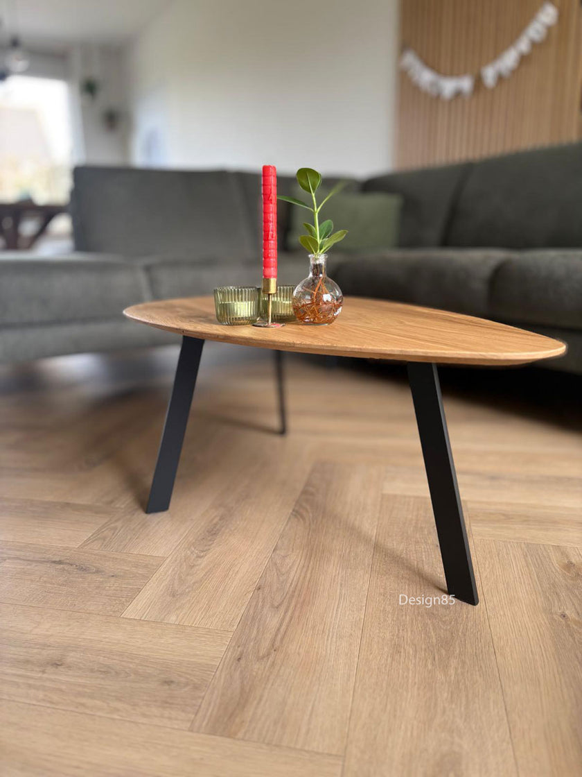 Salontafel industrieel Kiezel als eikenhouten blikvanger in modern interieur
