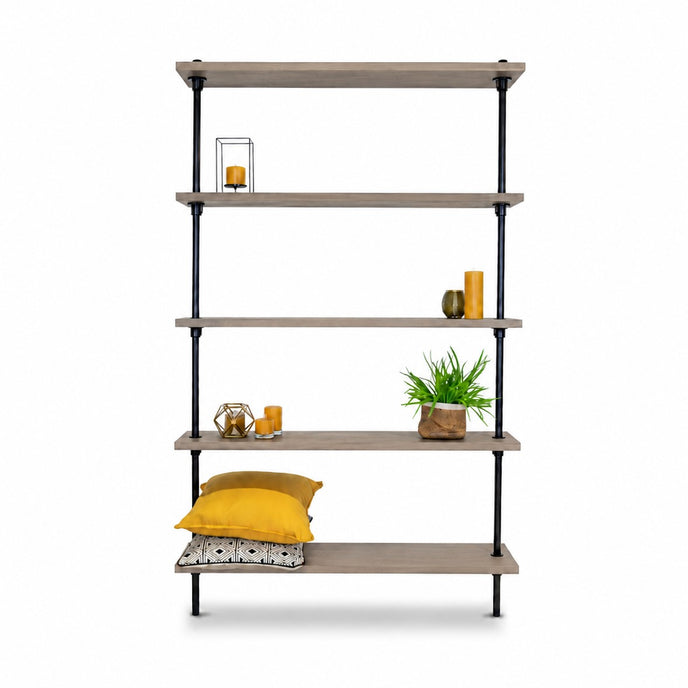 Industriële wandkast Luxe met houten leggers en zwart steigerbuis ontwerp