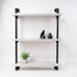 Industrieel wandrek Whisky met houten planken en zwart steigerbuis ontwerp voor woonkamer of keuken