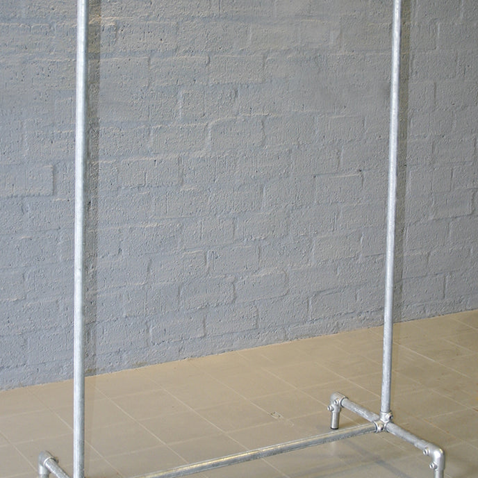 Steigerbuis Kledingrek Basic