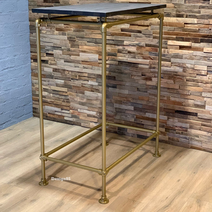Steigerbuis kledingrek Goud