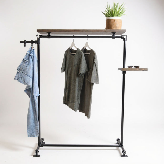 Steigerbuis kledingrek Hot