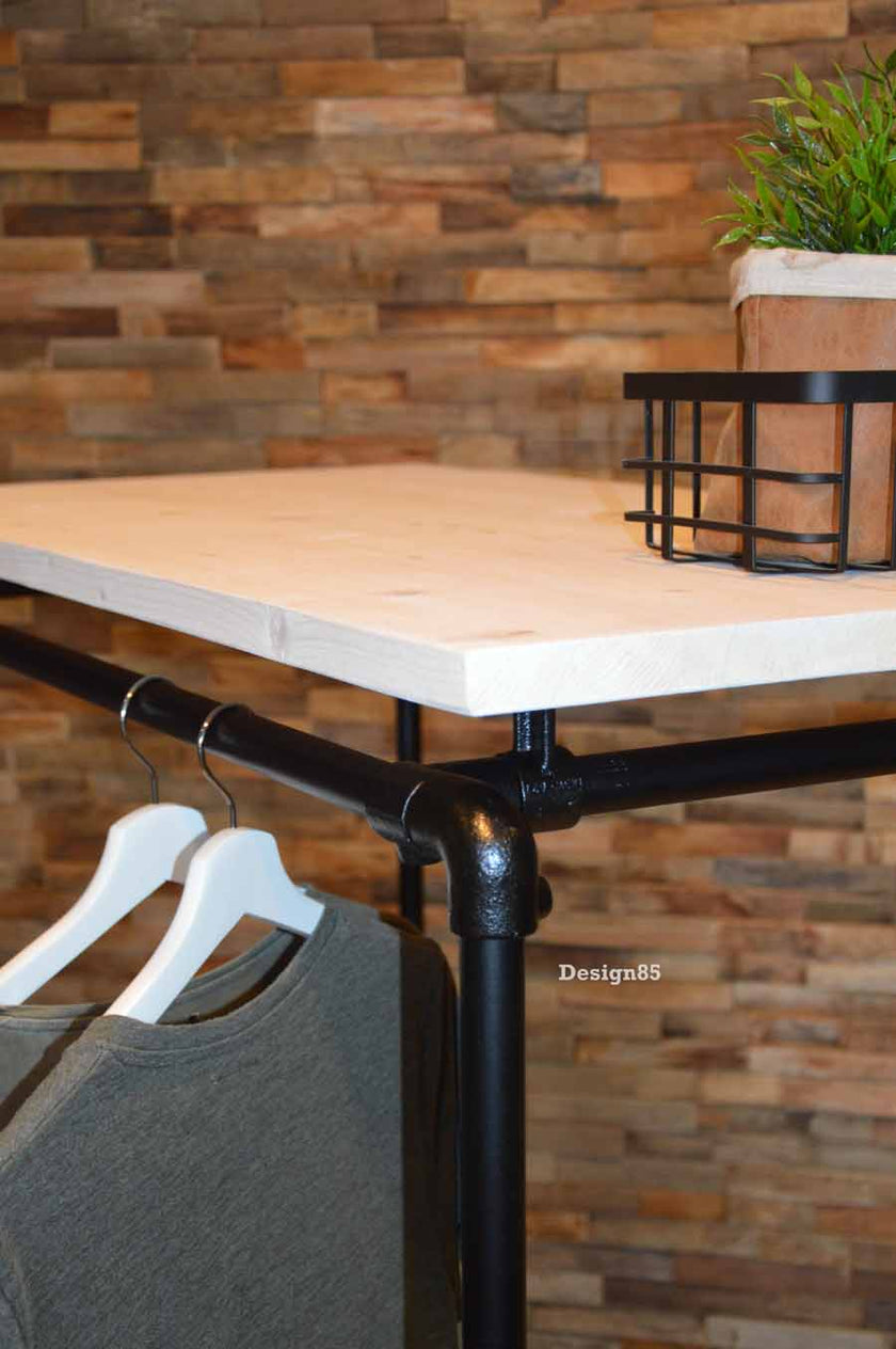 Steigerbuis kledingrek Pikant