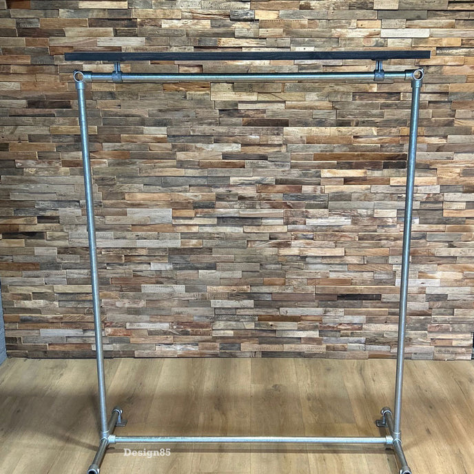 Steigerbuis Kledingrek Retro