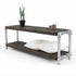 Industrieel TV meubel naturel met twee zwart gebeitste houten schappen en een robuust zilverkleurig steigerbuizen frame.