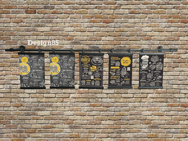 Steigerbuis wandframe met zwarte steigerbuizen waar prijskaarten aan hangen voor in een restaurant.