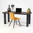Vintage bureau helder met zwart gebeitst houten blad en zwart metalen poten, strak industrieel design bureau